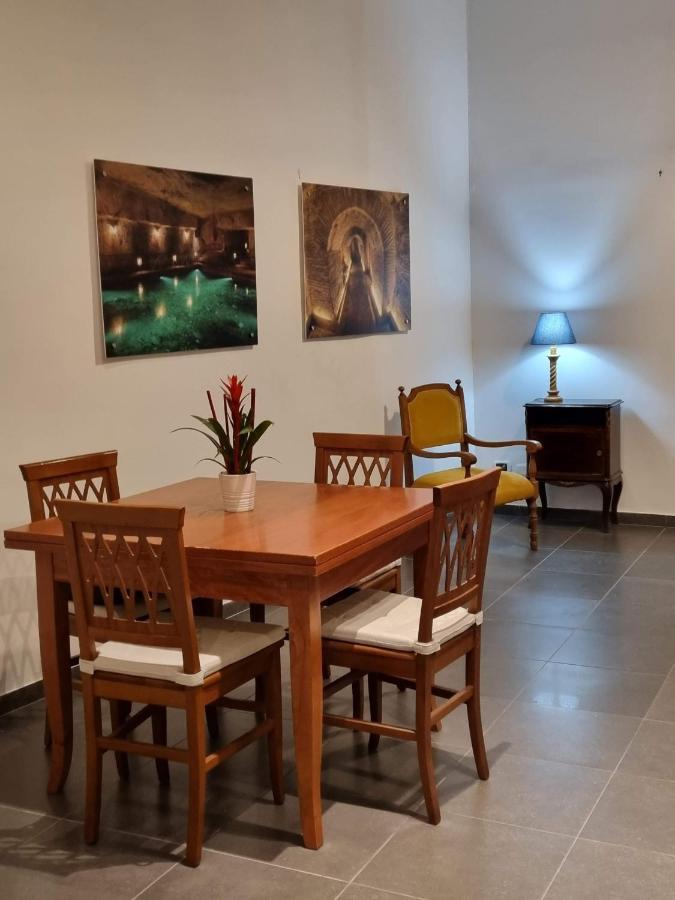 Napoli Sottosopra Chiaia公寓 客房 照片
